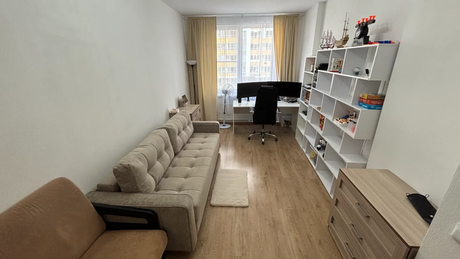 Уборка комнаты в квартире after