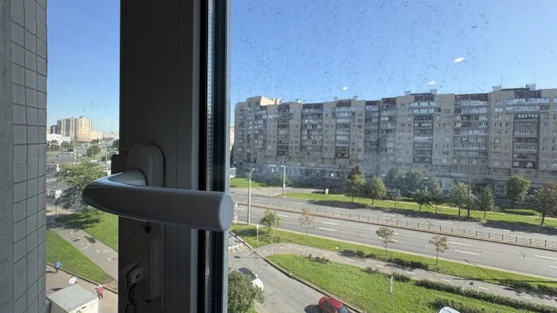 Мойка трехстворчатого окна после